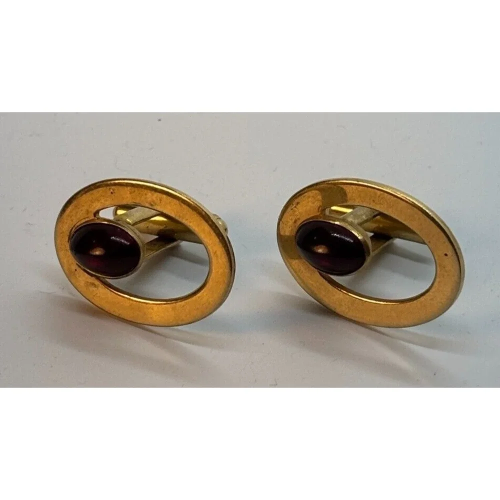Cuff Links Vintage Gold Tone with Red Stone Details‎ Signed Speidel